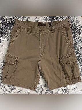 Old Navy Men's Khaki Brown Cargo Shorts